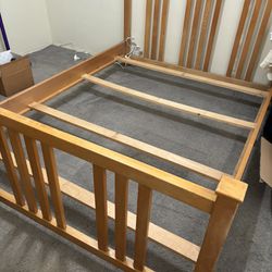 Queen wood Bed Frame 