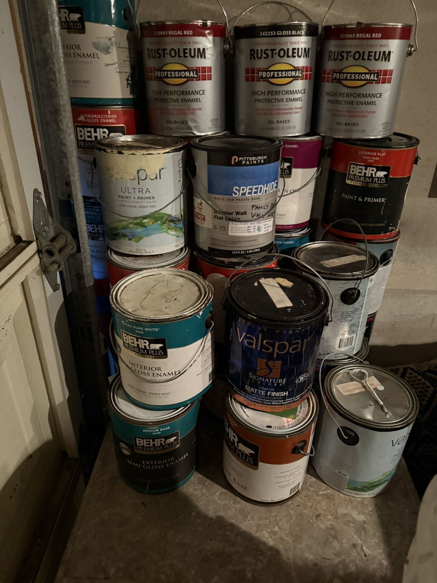 GALLON PAINTS