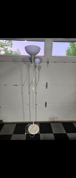 Floor lamp