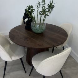 Beautiful Dining Table 