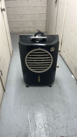 Portable cooler