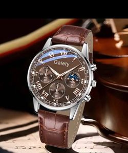 Men’s brown luxury watch with leather wristband