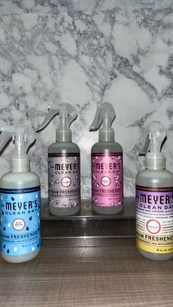 Brand NEW! 🏠   Mrs. Meyer’s Clean Day - Room Freshener(((PENDING PICK UP TODAY)))