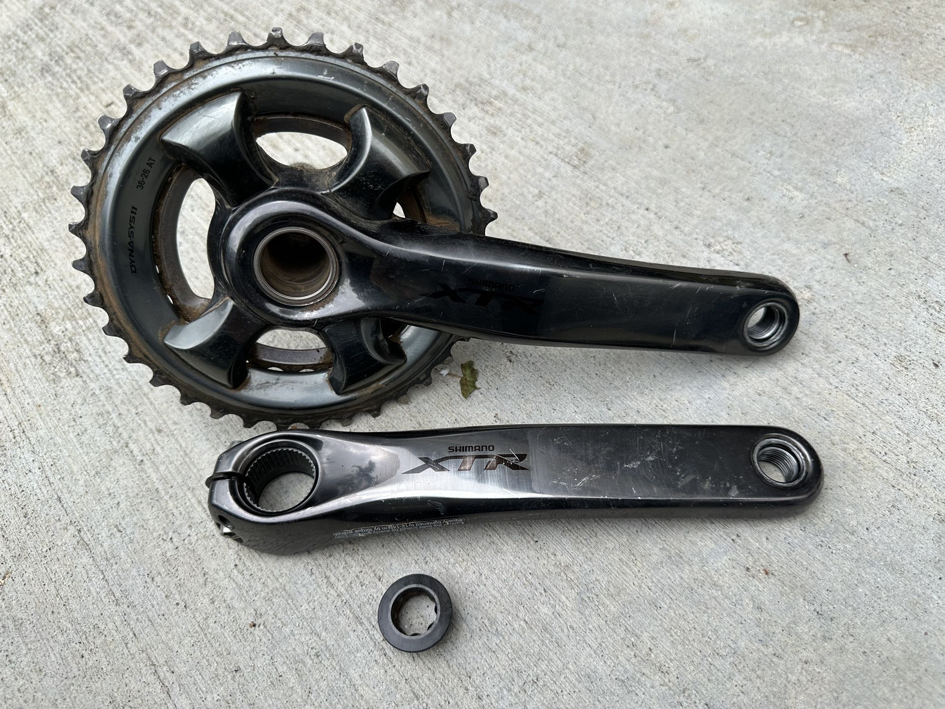 Shimano XTR Crankset w/ Bottom Bracket M9020