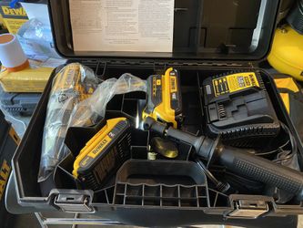 DEWALT 20-Volt MAX XR Lithium-Ion Cordless 1/2 in. Drill/Driver with 2 Batteries 2Ah, Charger and Case