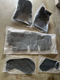 Spigen All Weather Floor Mat Model 3/Y