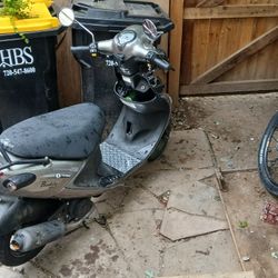 BUDDY 50CC SCOOTER