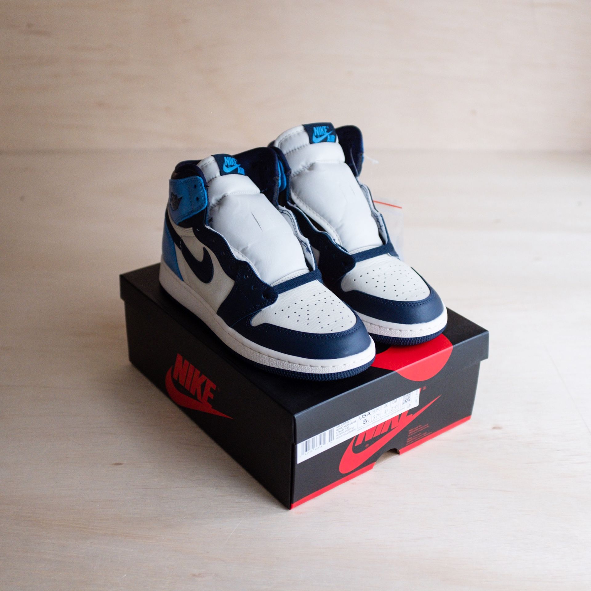 Jordan 1 Retro High Obsidian UNC GS SIZE 5Y