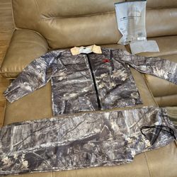 Manfinity Men’s Camo Pant Set Size-L