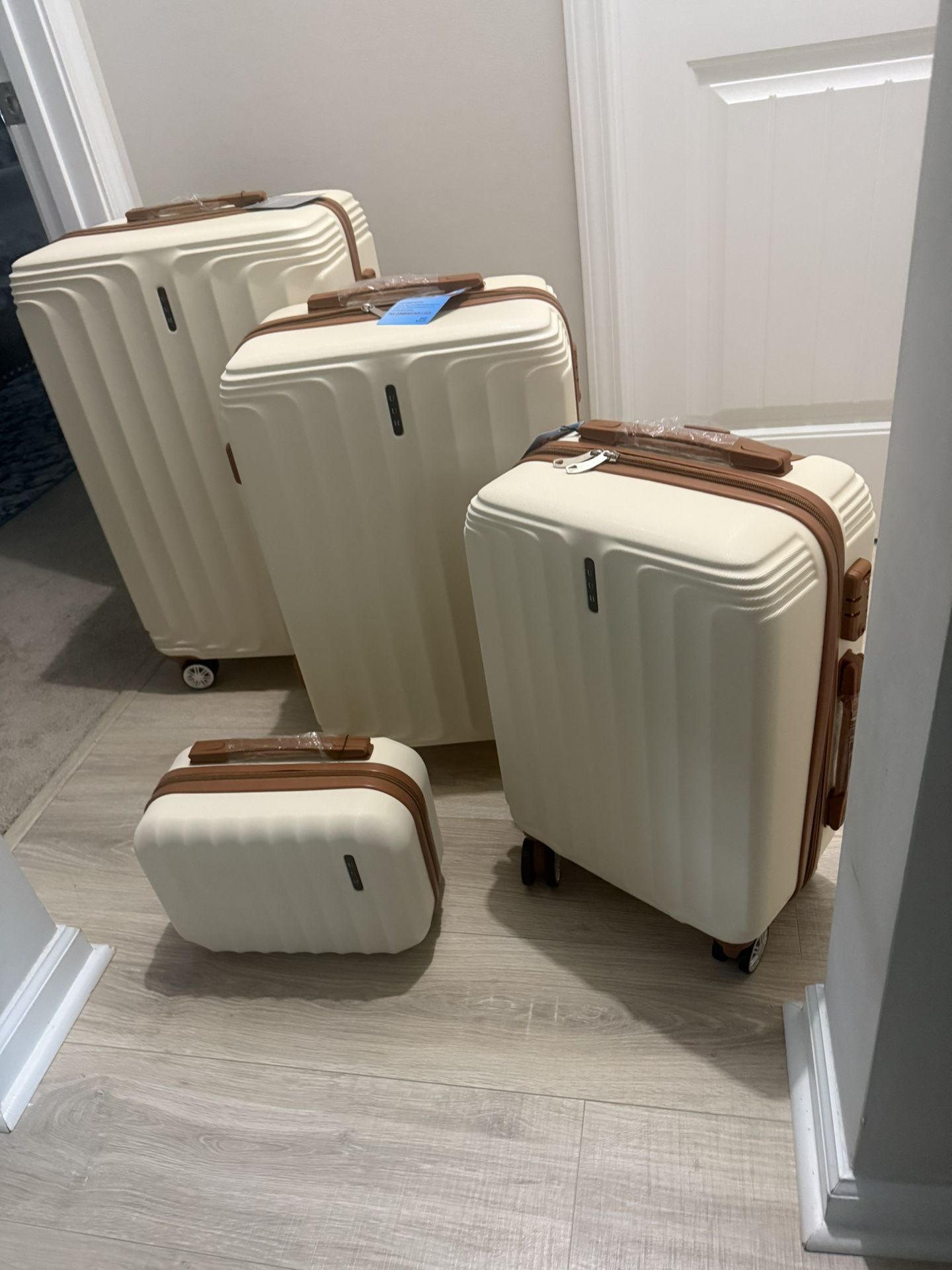 4 Pc Brand New Set