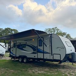 Rv 2015 Panther  CLEAN TITLE 