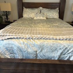 7 Piece Queen Bedroom Set