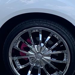 Rims For Sales They Fit Any Chrysler Or Dodge Charger 