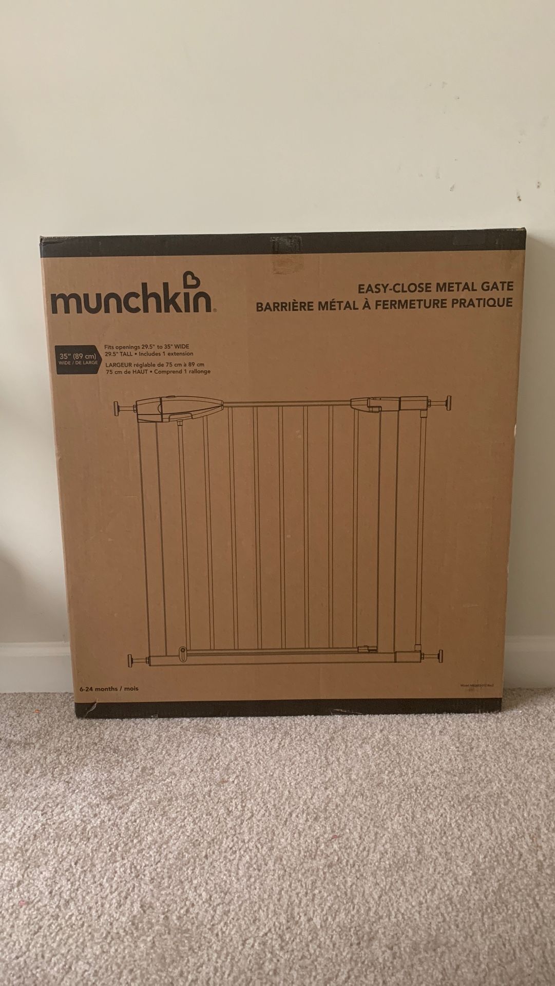 Munchkin Easy Close Metal Baby Gate, White, Model MK0002-012