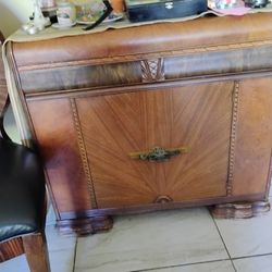 1922 Waterfall Antique Tea Server/Bar