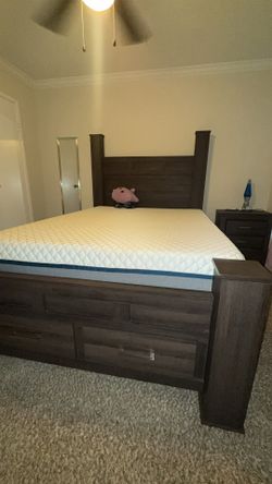 Queen Bedroom Set