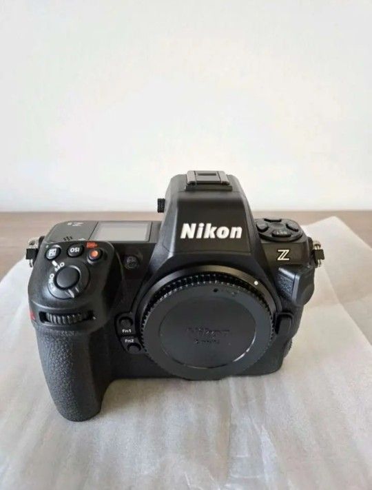 Nikon Z8