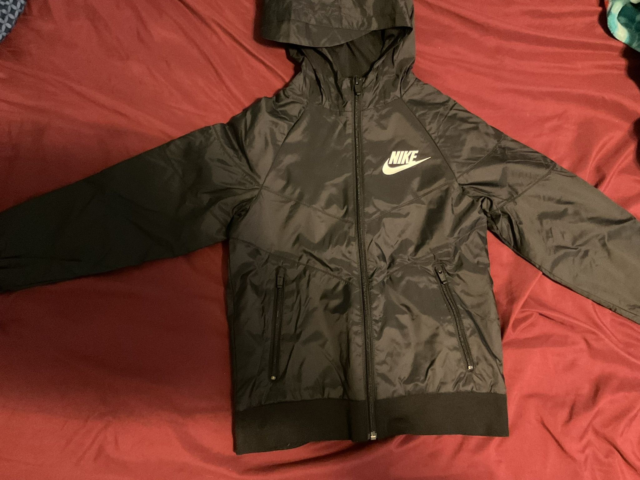 Brand New Nike Wind Breaker Zip Up Kids Size Small $15