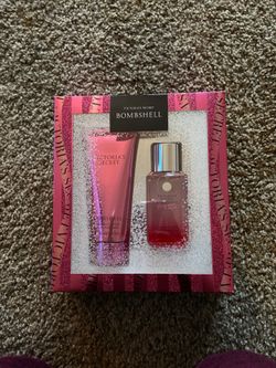 Victoria secret bombshell