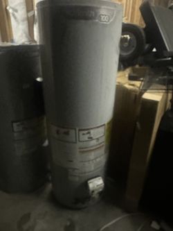 Brand New A O Smith 40 Gallons Natural Gas Water Heater 