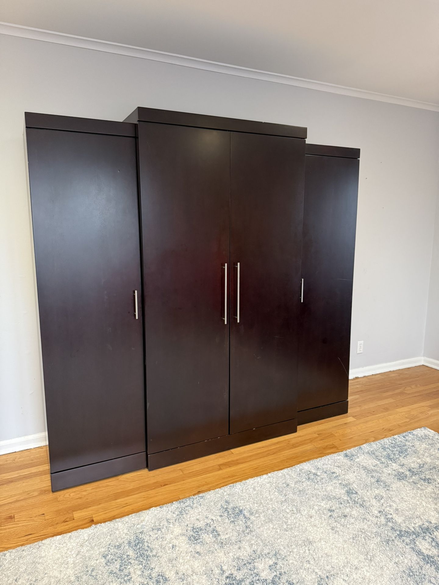Triple Closet With Drawers And Mirror