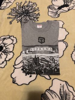 Supreme tee//size:adult med