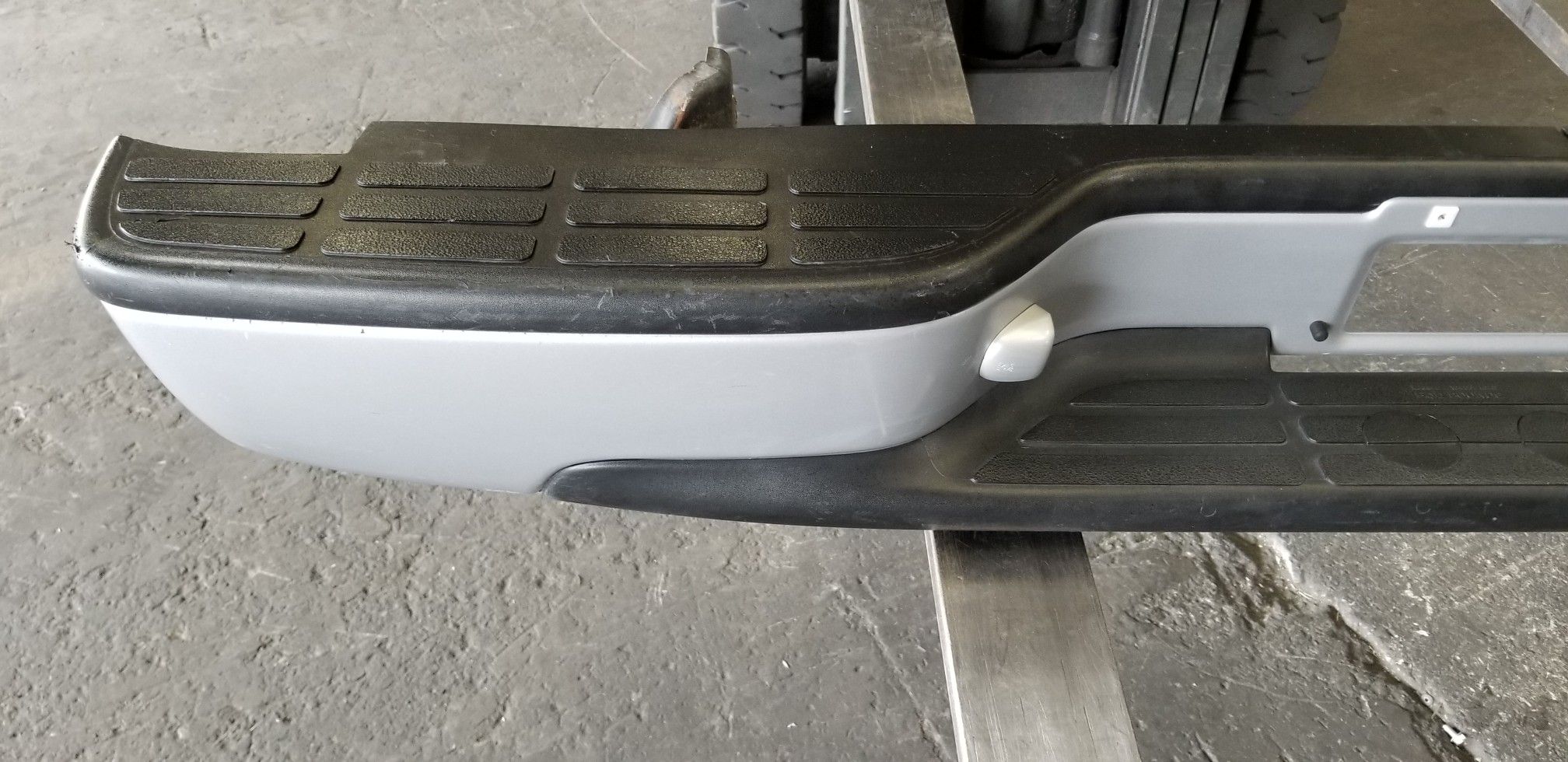 Chevy/GMC Rear Bumper for Sale in Lynwood, CA OfferUp