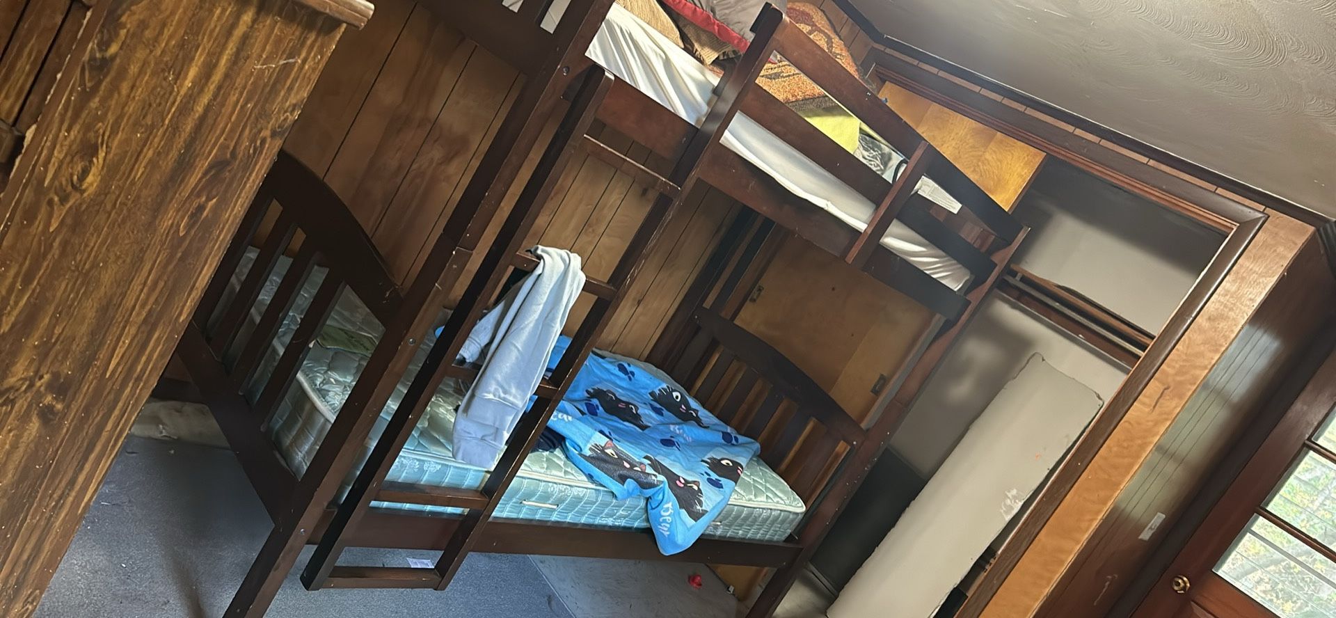 Twin Size Bunk Beds with or without mattress’s