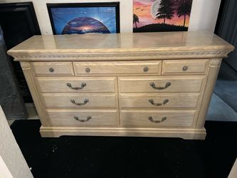 EXCELLENT HIGH CAPACITY 7 DRAWER DRESSER CAN DELIVER LOCAL IF NEEDED