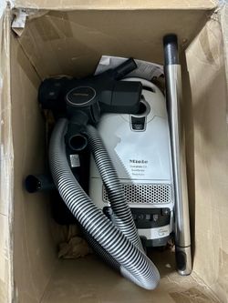NEW Miele Complete C3 Vacuum in White