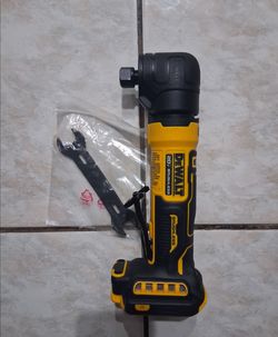 Dewalt 20v atomic right angle die grinder ( TOOL Only)