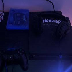 PlayStation 4 Wired Headset Ps4 Controller And Games