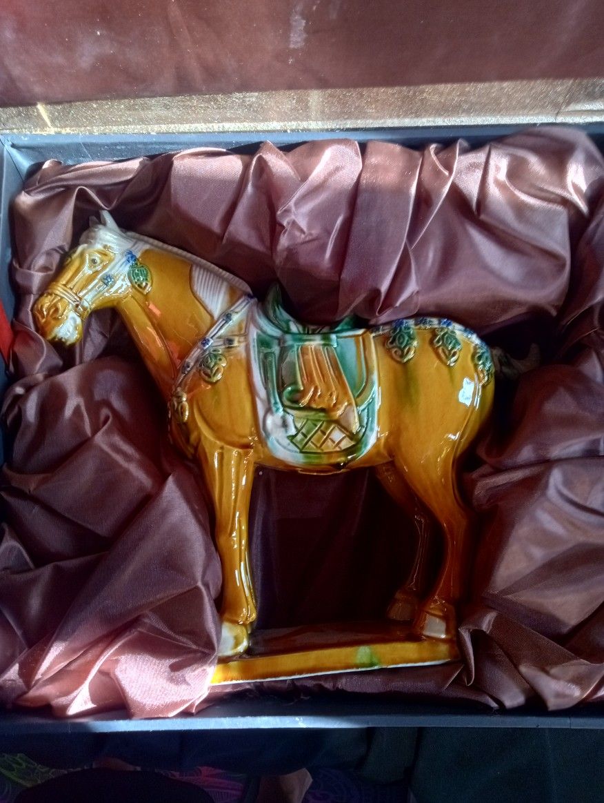 Figurine Animal Statue Ornaments Chinese Classical Ceramic Horse Statue