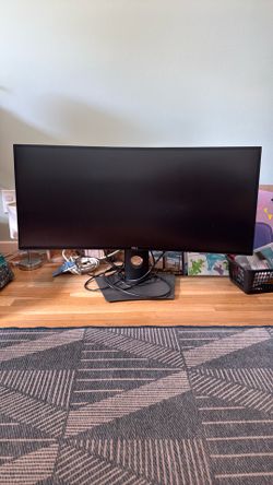 Large Computer Monitor