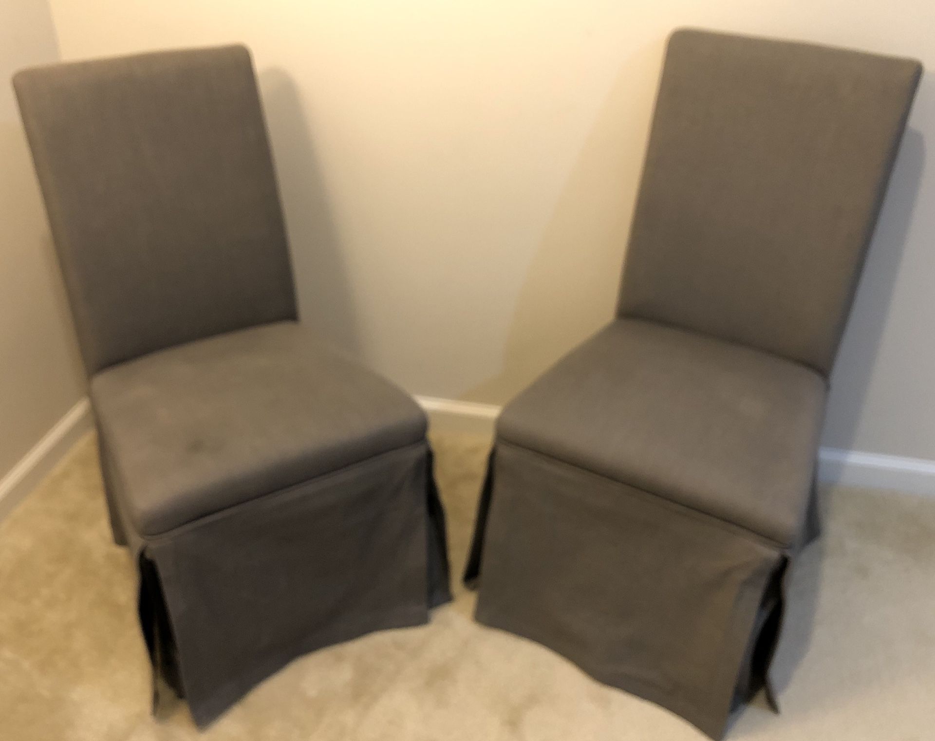 Bassett Dining Room Accent Chairs (2)