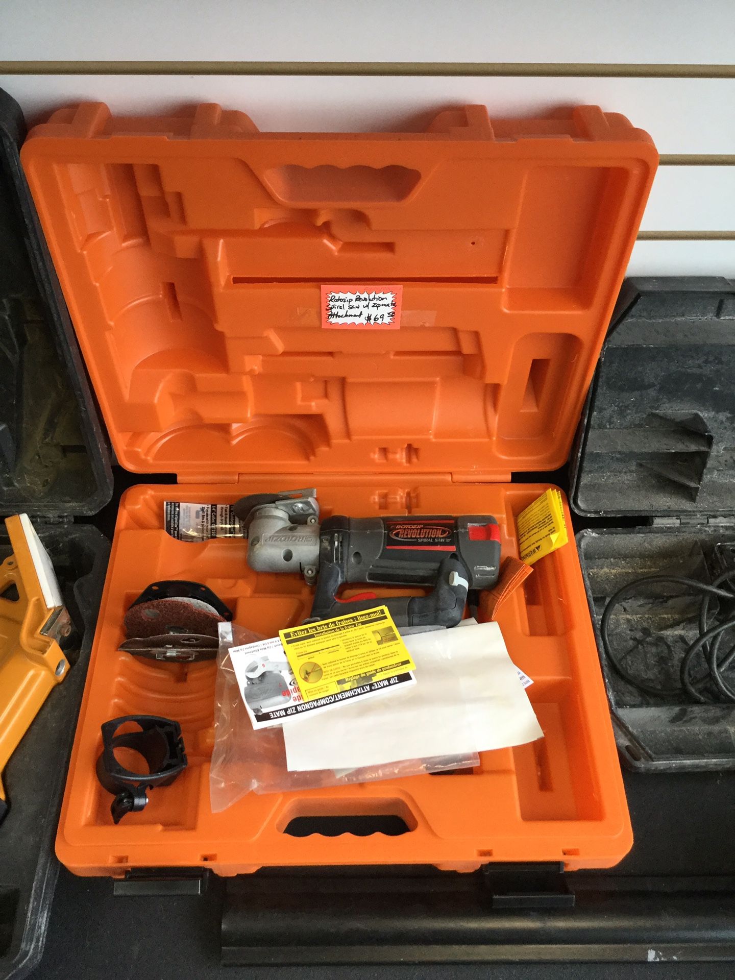 ROTOZIP revolution spiral saw with zipmate attachment
