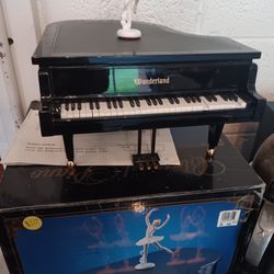 Miniature Grand Piano Music Box