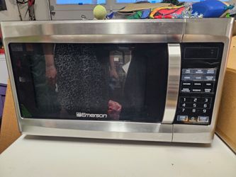 Emerson Stainless Steel Microwave 1.3 cu ft