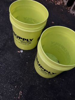 5 gallon buckets