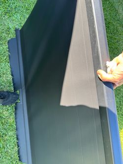 Suburban 2019 rear tonneau cover