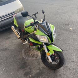 200cc Motorcycle