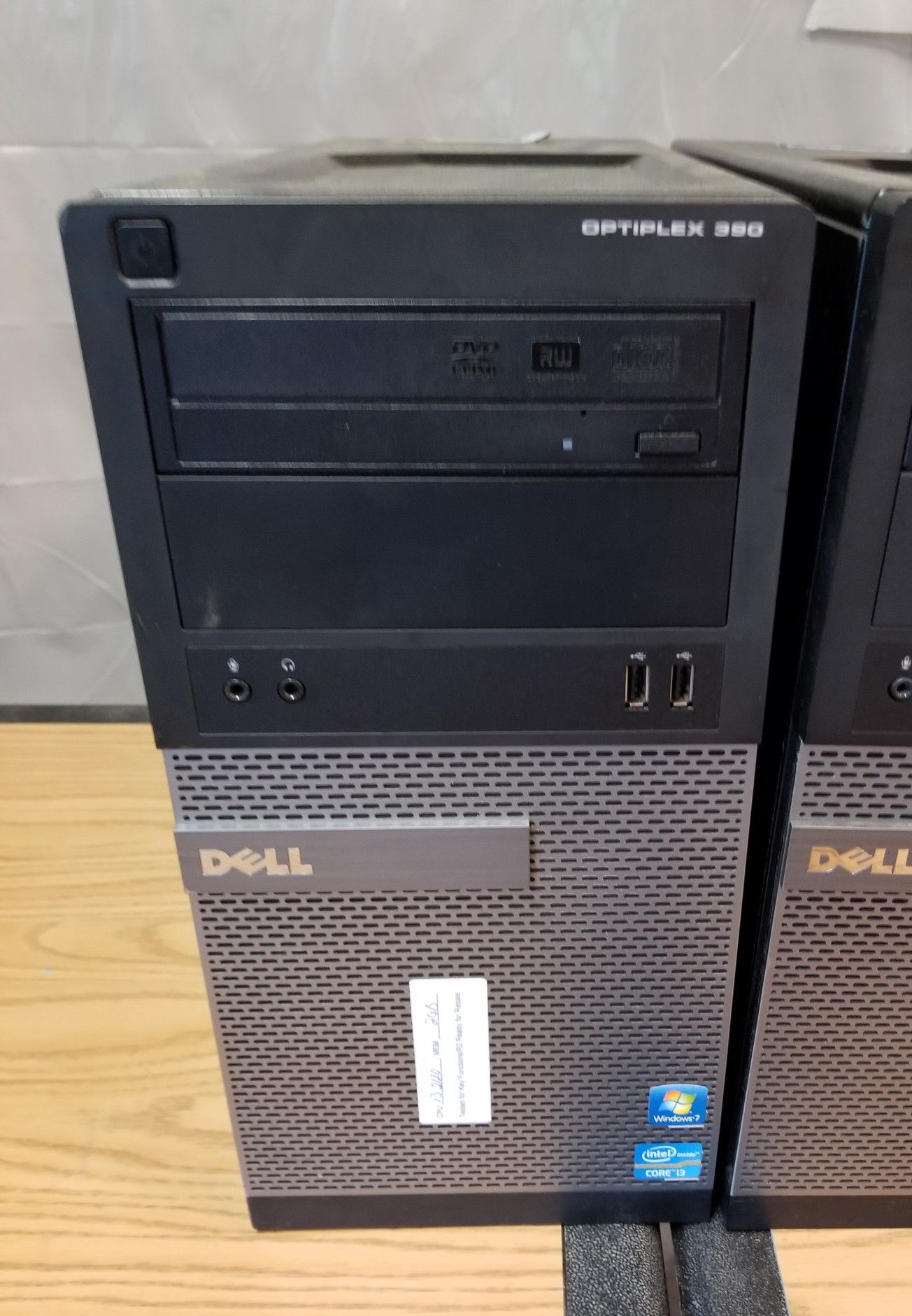 DELL i3 Computer Tower. 2gb ram. No HDD