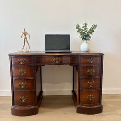 Beautiful wooden vintage desk, working well good condition very vintage, look good , original handles. 44.22 H 30