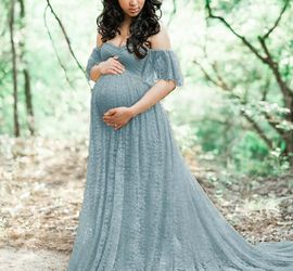 Elegant Lace Maternity Dress Photography