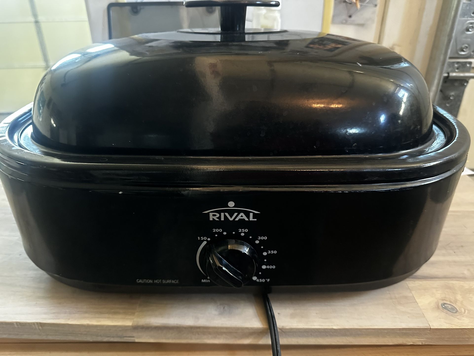 Rival Rival 14 Qt. 20 lb Roaster Oven W/ Roasting Rack Dome Lid Black CKRVRS14-BHD New