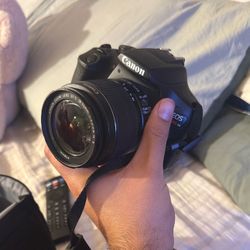 Canon EOS Rebel T6 DSLR Camera w/ 18-55mm Lens 