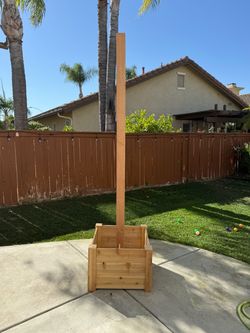Cedar planter with light post
