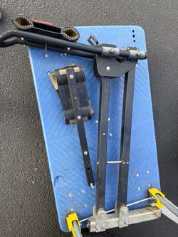 Hitch mounted bike rack