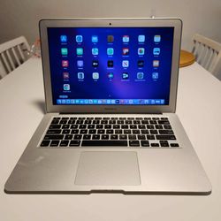 MacBook air 13-inch early 2015 Intel Core i5 1.6 GHz 8GB RAM  121GB flash storage  macOS Monterrey  version 12.7. Nothing wrong ** no trades **