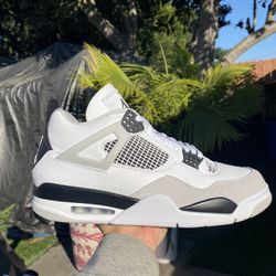 Jordan 4 Military Black